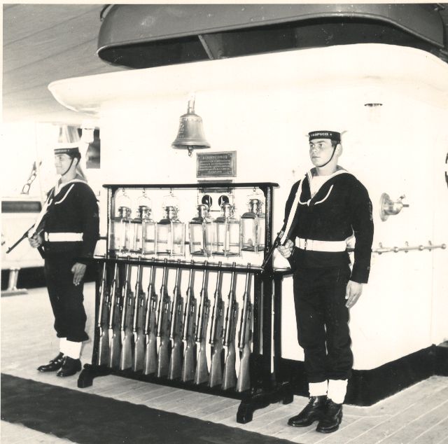 nave vespucci piantoni alle armi.jpg